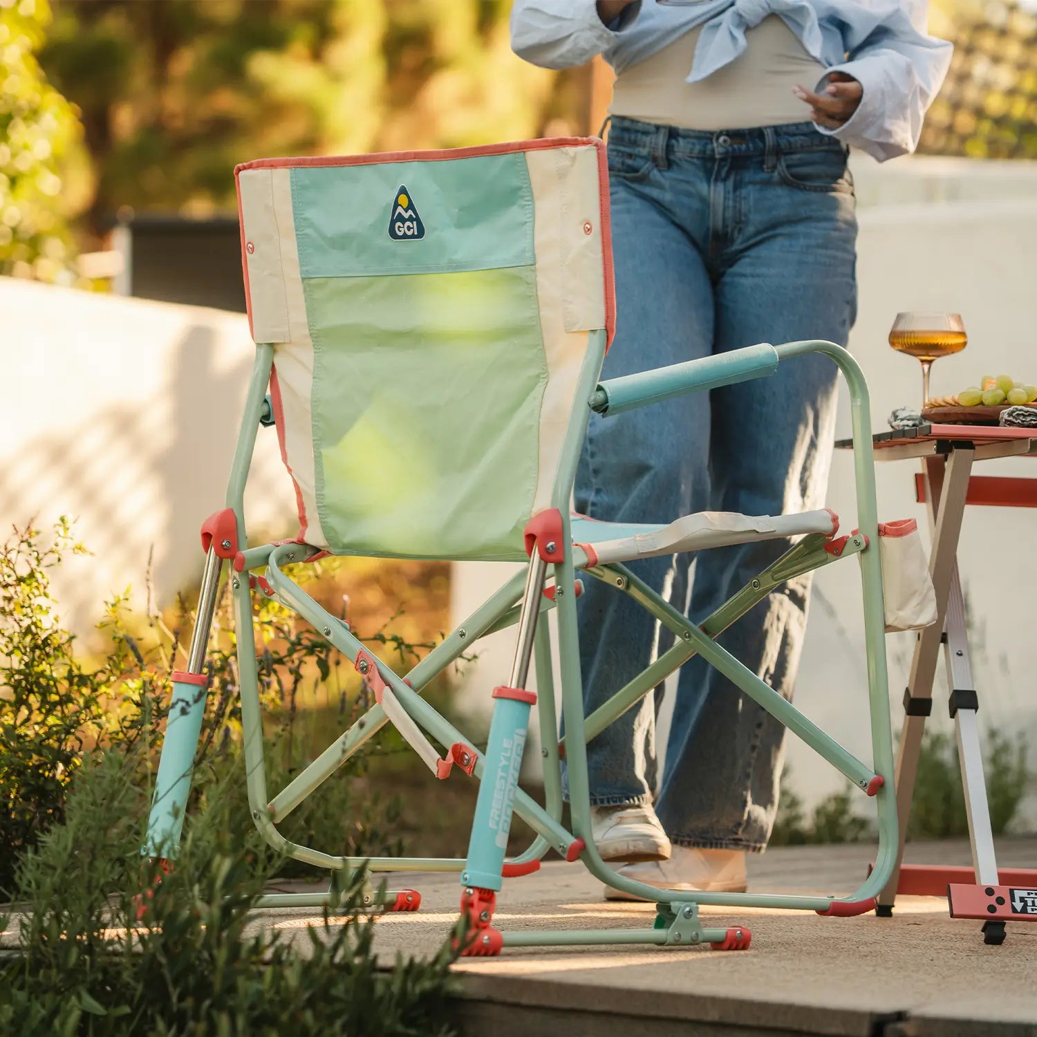 Freestyle-Rocker-Ivory-Backyard-Back-View