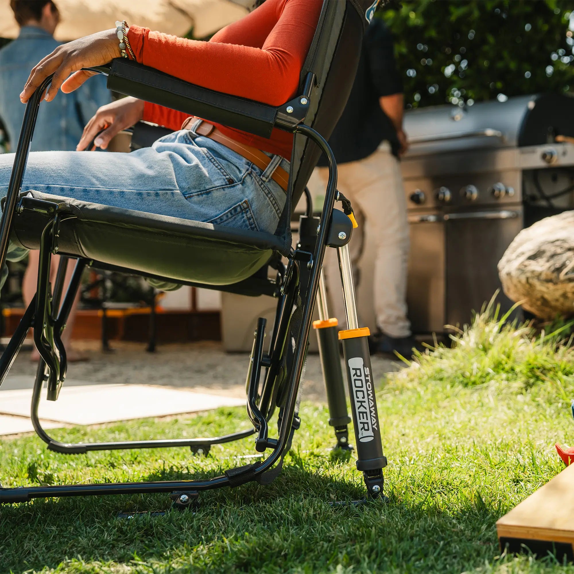 Stowaway-Rocker-Tailgater-Lifestyle-2-2000x2000-1