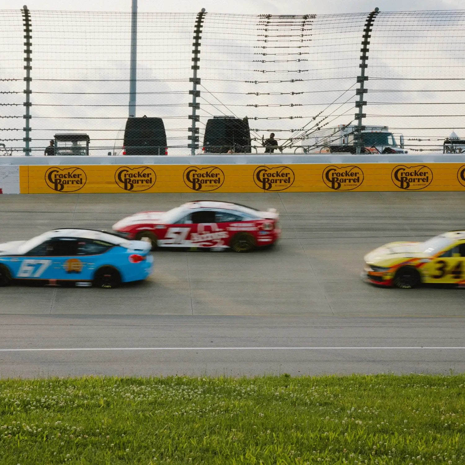 nascar-bundle-lifestyle-5_548f03e7-2beb-4235-a234-60f1da2127b6