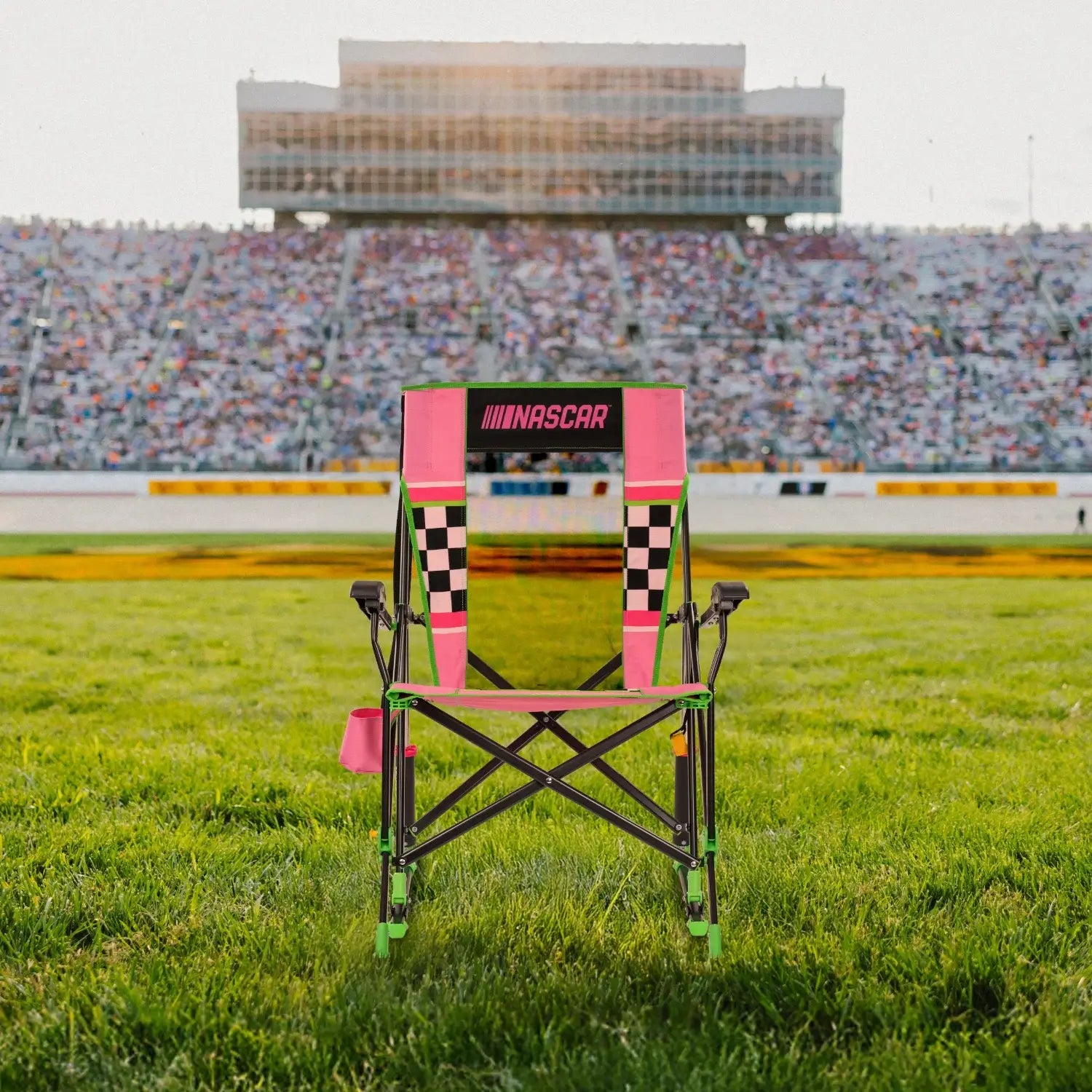 roadtrip-rocker-nascar-for-her-376506-lifestyle-1